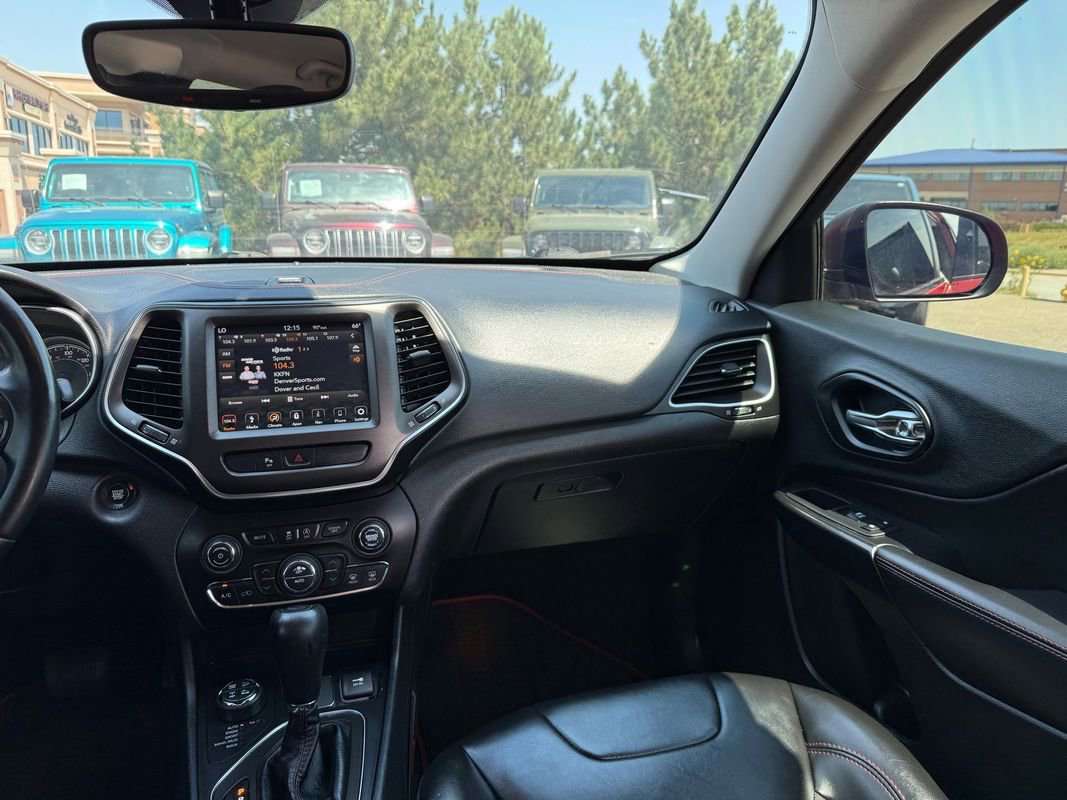 Used 2019 Jeep Cherokee Trailhawk w/ Trailer Tow Group image 27