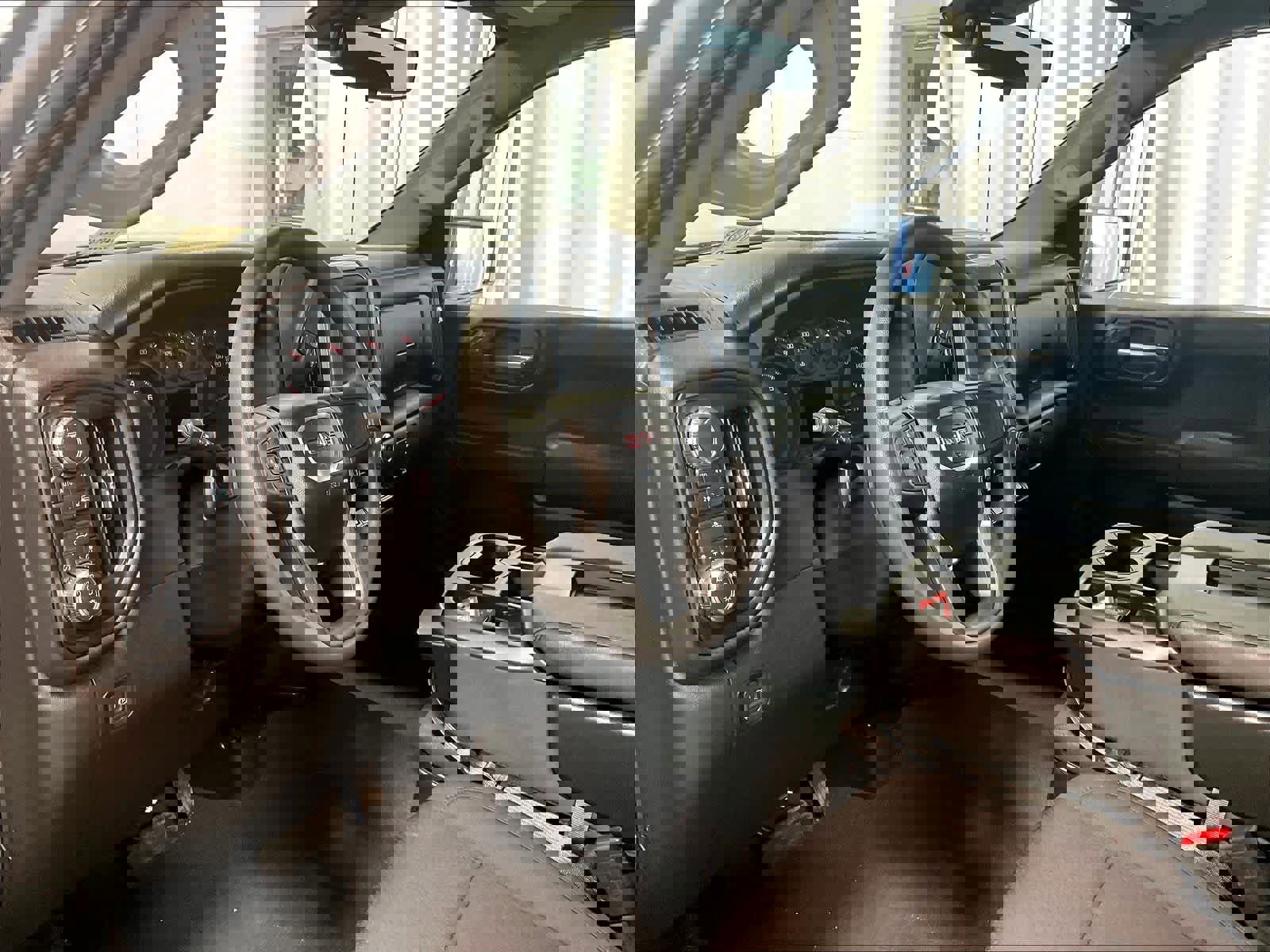 Used 2024 GMC Sierra 1500 Pro w/ Graphite Edition image 8