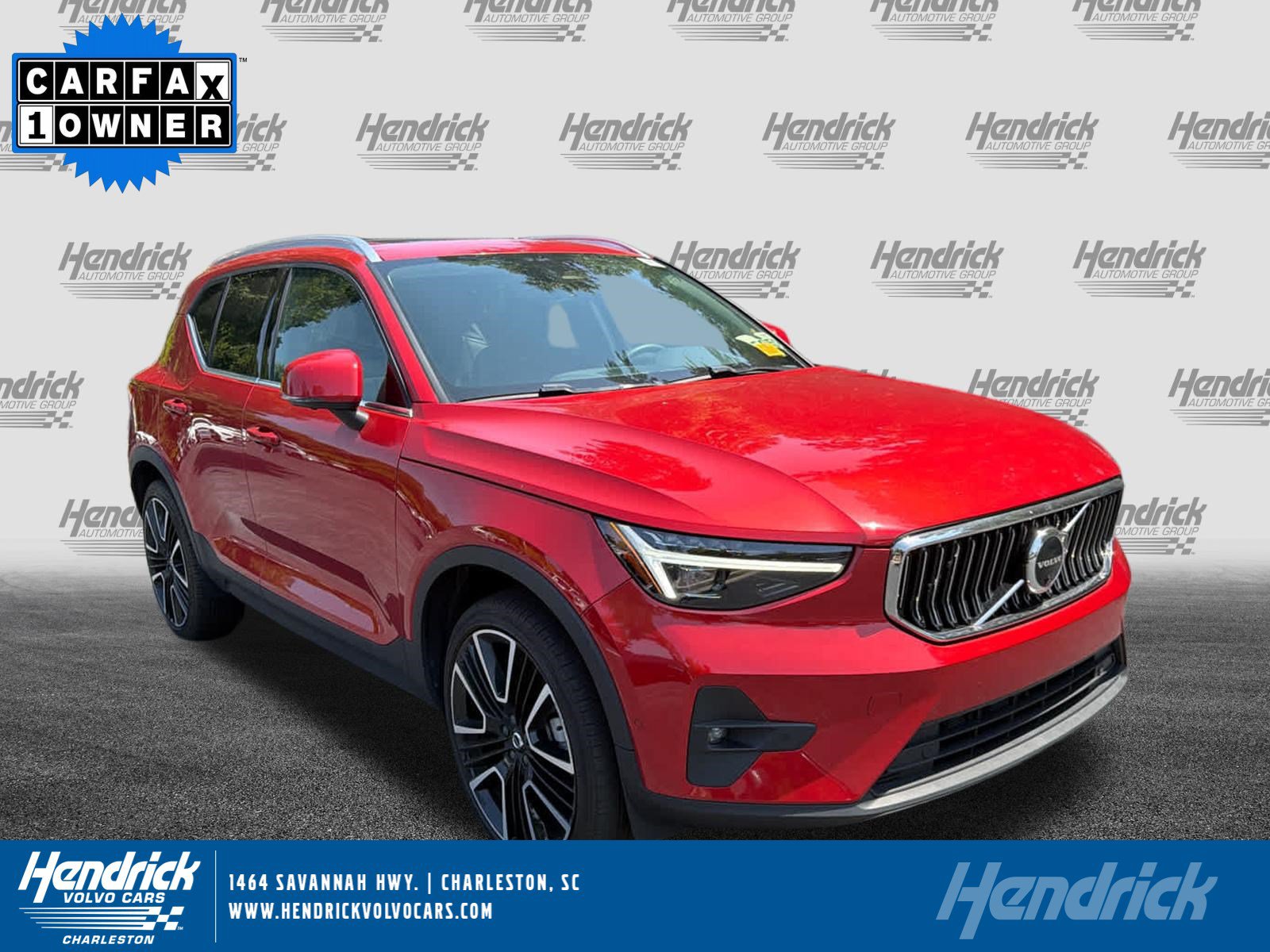 Used 2024 Volvo XC40 B5 Ultimate w/ Protection Package Premier AWD/4WD image 1