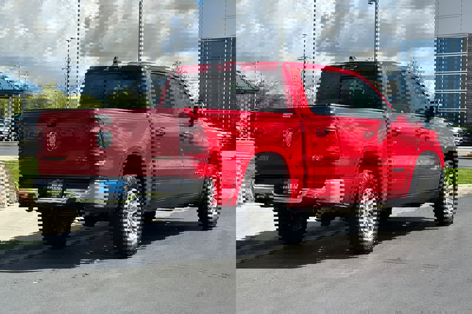 Used 2022 RAM 1500 Laramie AWD/4WD video 2