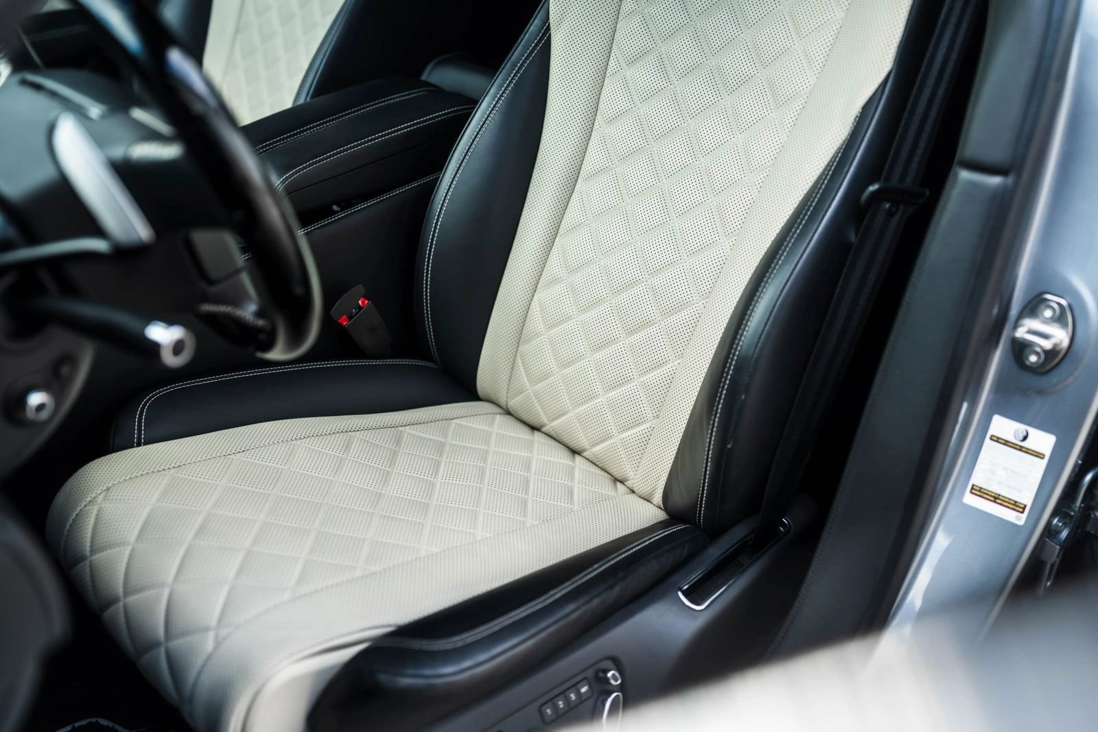 Used 2017 Bentley Flying Spur S V8 AWD/4WD image 24