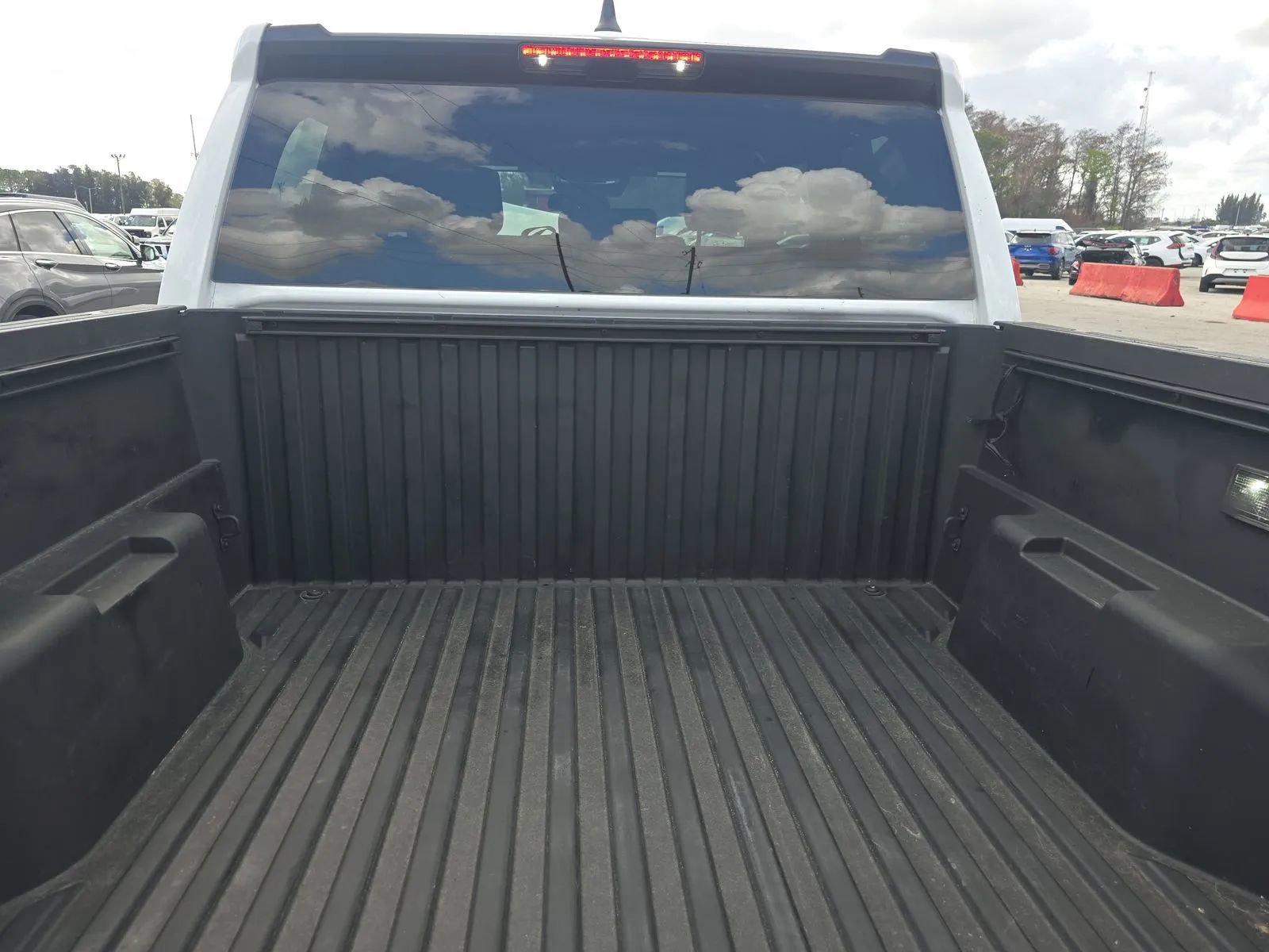 Used 2025 Toyota Tacoma SR image 6