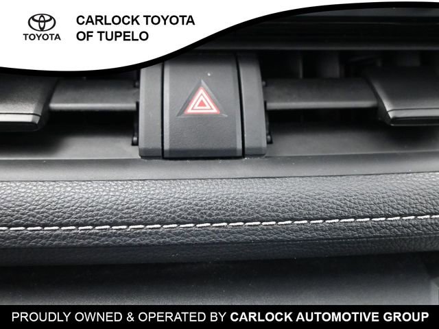 Used 2021 Toyota RAV4 XLE w/ Convenience Package FWD image 13