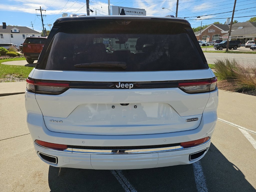 Certified 2025 Jeep Grand Cherokee Overland w/ Adv Protech Group III AWD/4WD image 14