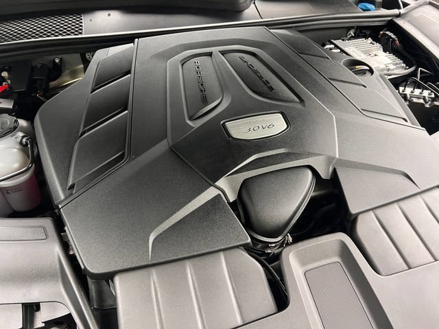Used 2023 Porsche Cayenne AWD/4WD image 41