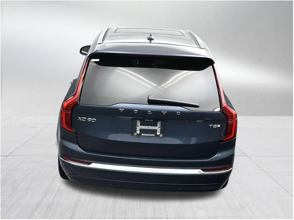 New 2026 Volvo XC90 T8 Core AWD/4WD image 16