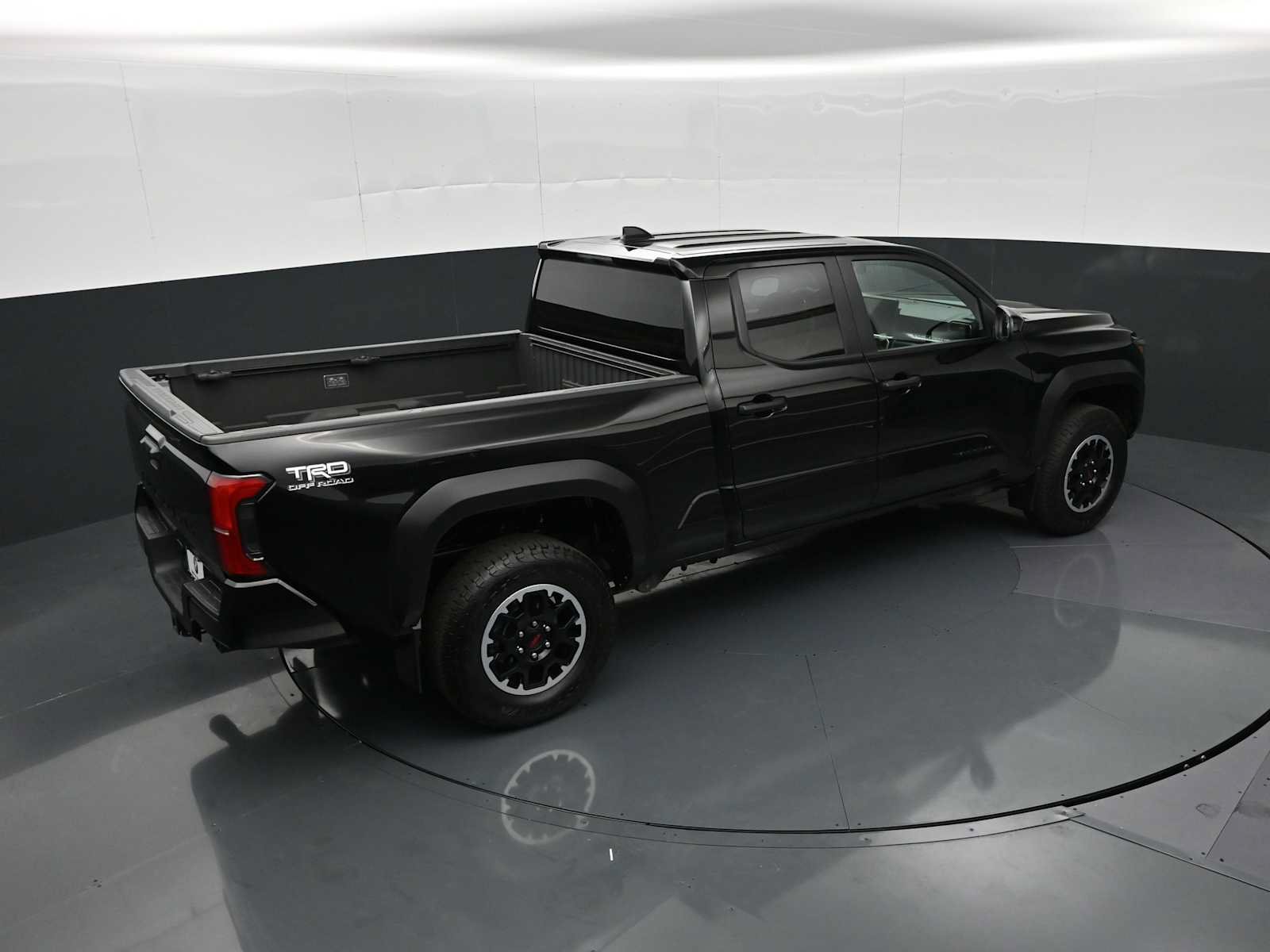 Used 2024 Toyota Tacoma TRD Off-Road AWD/4WD image 21