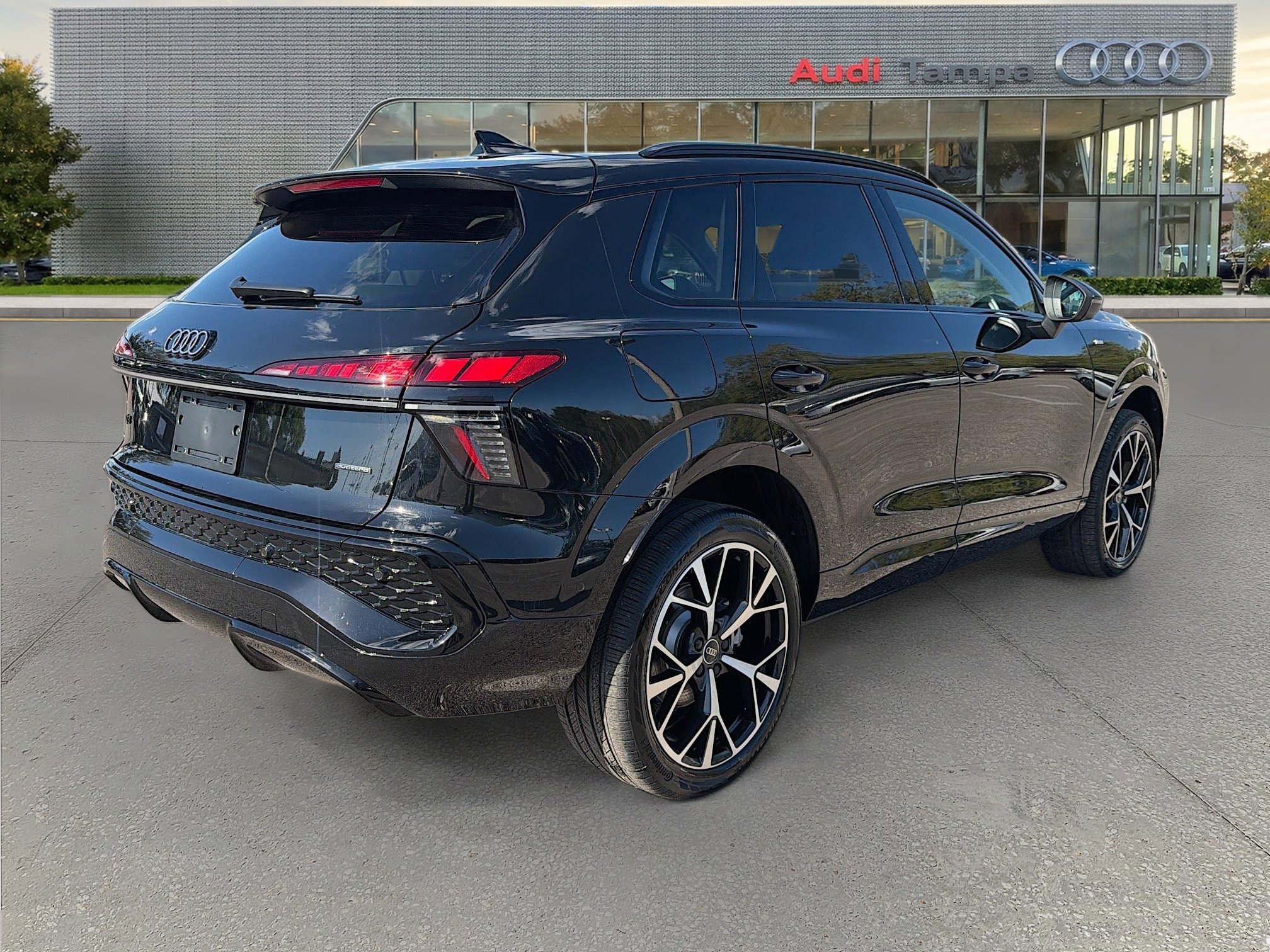 New 2026 Audi Q3 quattro 2.0T AWD/4WD image 3