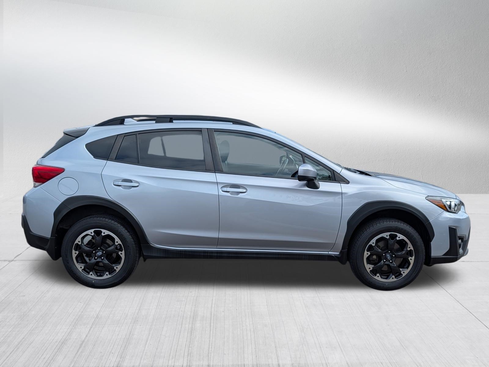 Used 2023 Subaru Crosstrek 2.0i Premium AWD/4WD image 8