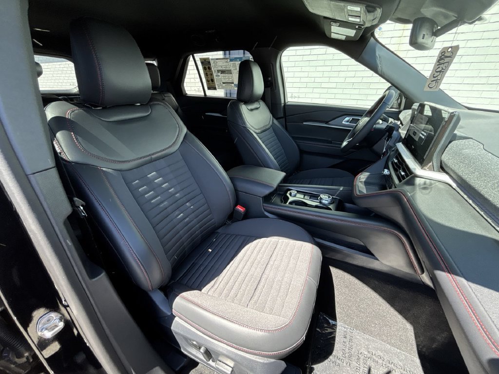 New 2026 Ford Explorer ST-Line w/ ST-Line Street Pack RWD image 27