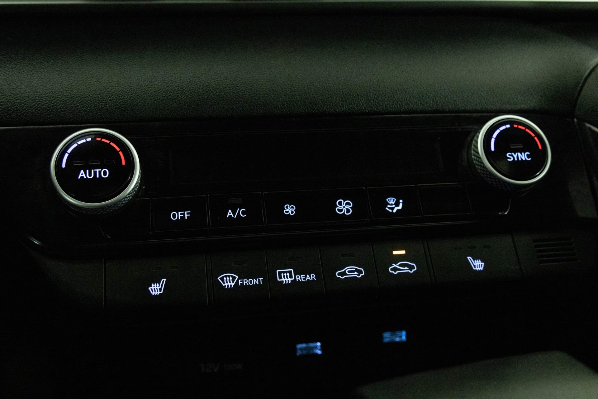 Used 2022 Hyundai Elantra SEL w/ Convenience + Premium Package FWD image 24