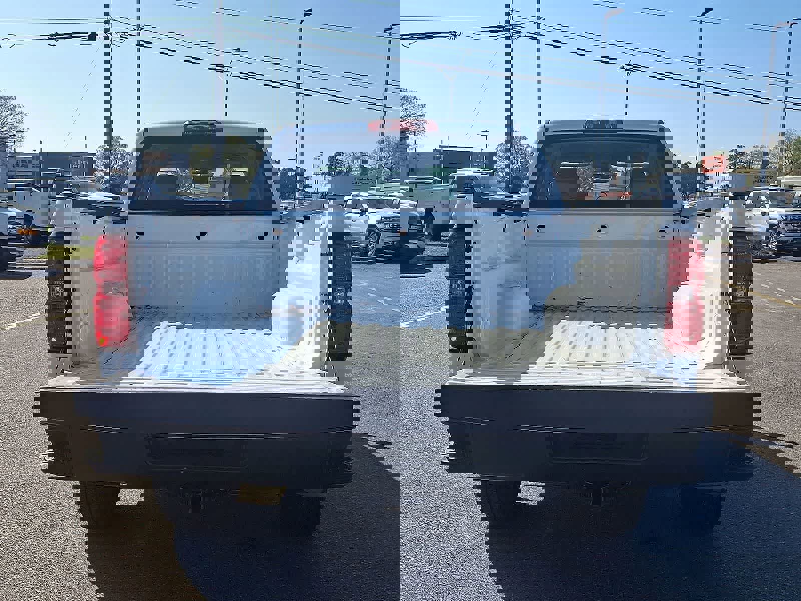 Used 2018 Chevrolet Silverado 1500 W/T w/ Trailering Package image 33