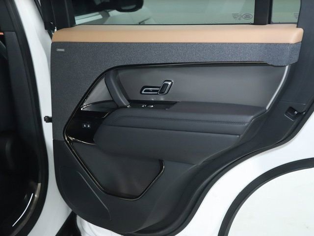 Certified 2025 Land Rover Range Rover Sport Dynamic SE image 33