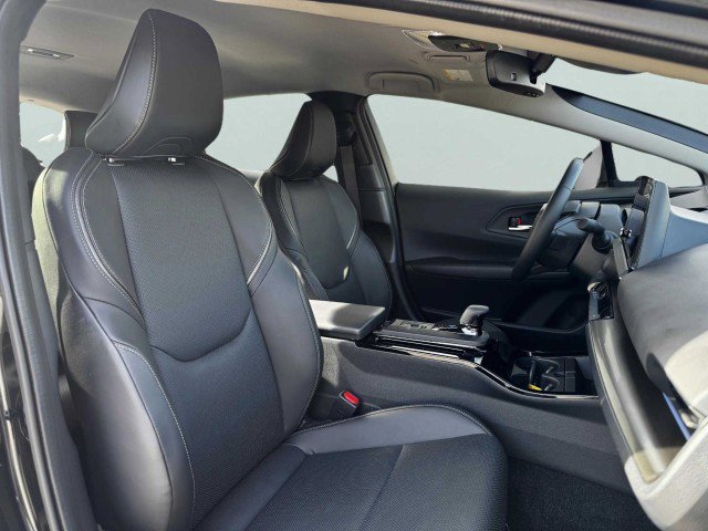 Used 2025 Toyota Prius image 57