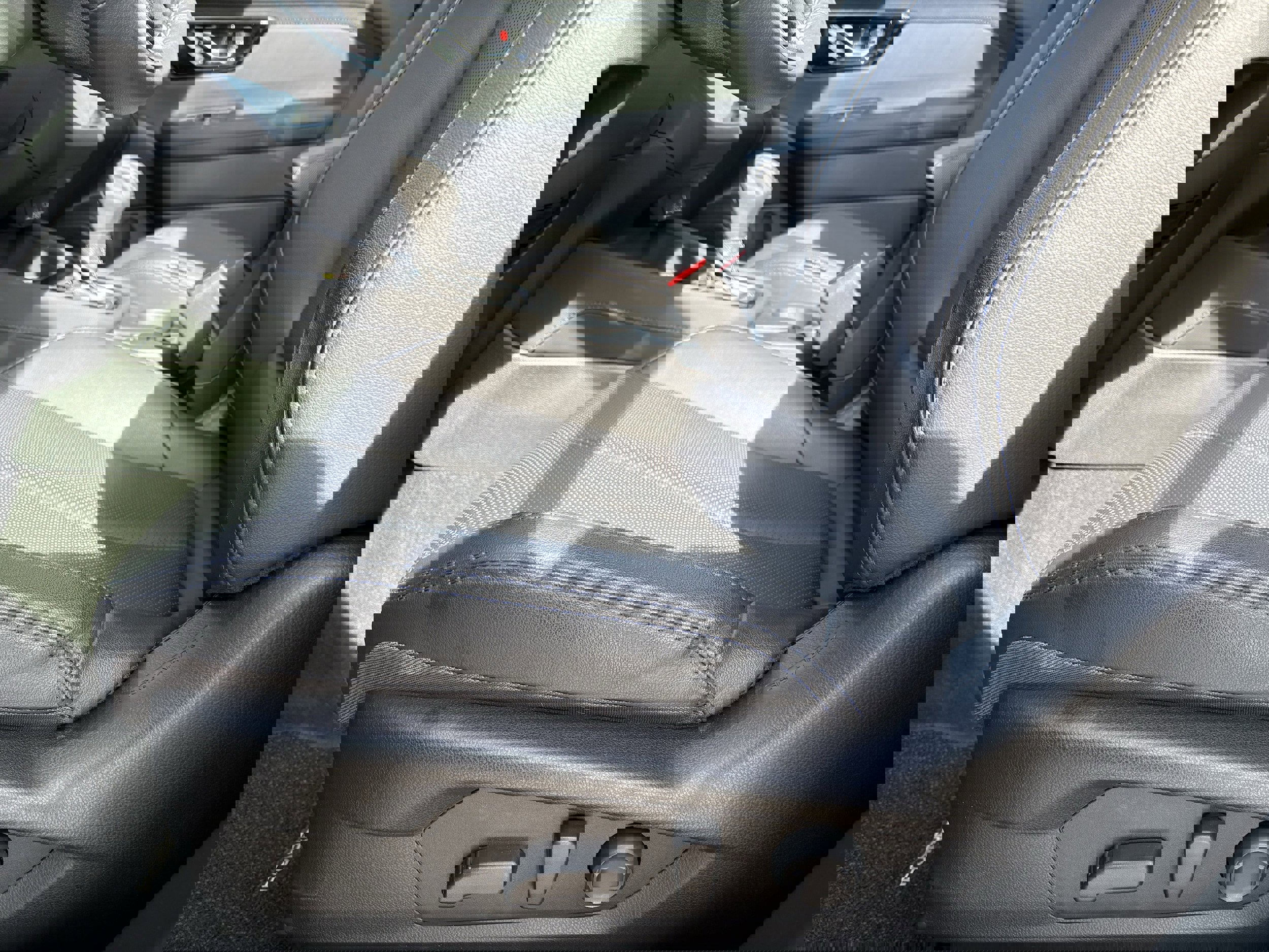 Certified 2025 Subaru Forester Limited w/ Popular Package #1 image 30