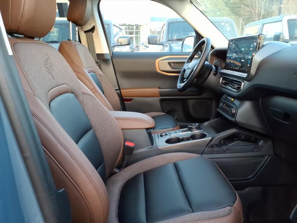 New 2025 Ford Bronco Sport Outer Banks w/ Sasquatch Outer Banks Package image 8