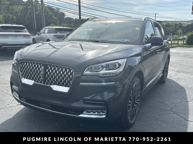 Used 2023 Lincoln Aviator Black Label w/ Class IV Trailer Tow Package AWD/4WD image 3