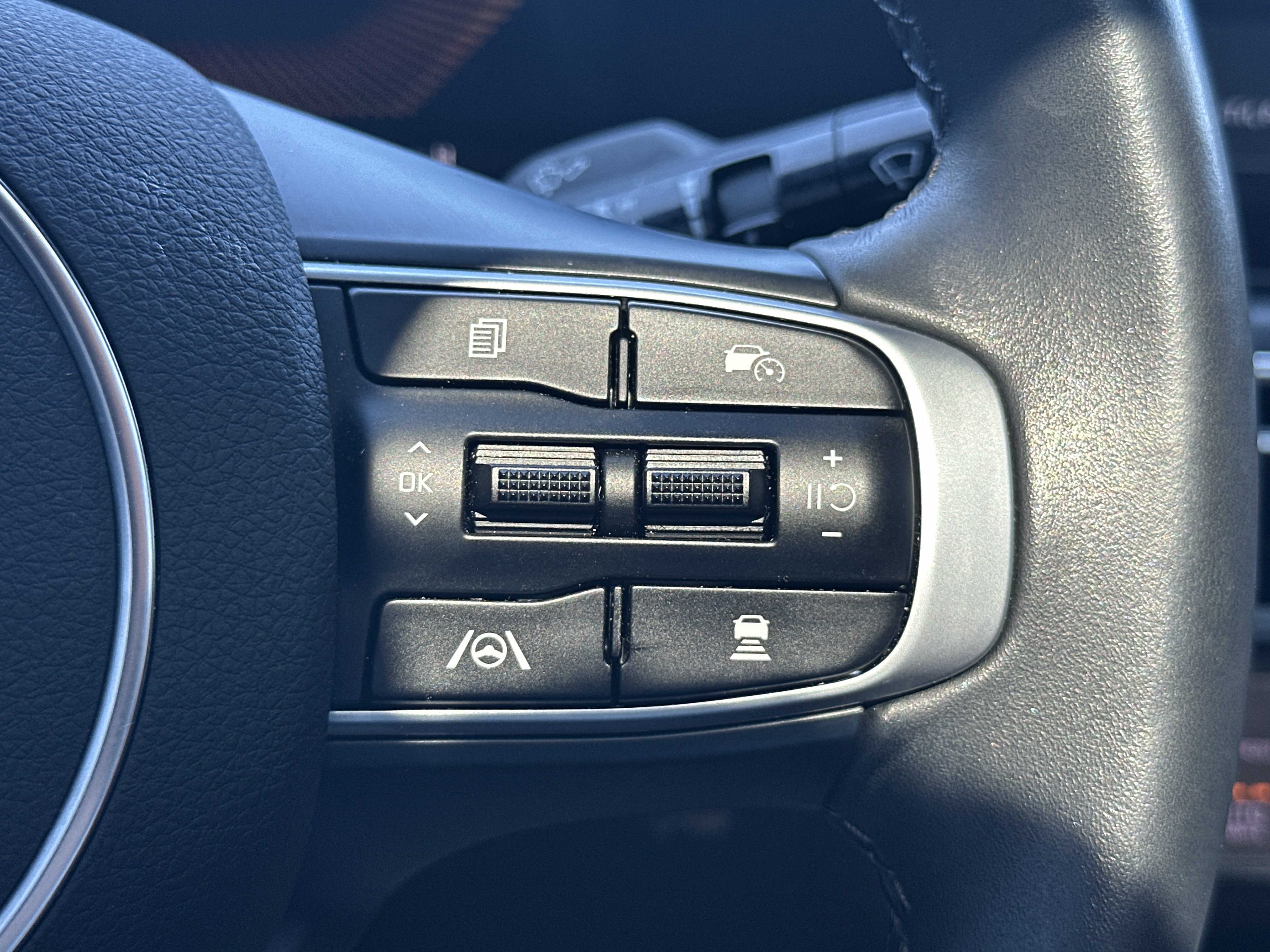 Used 2025 Kia K5 GT-Line w/ GT-Line Premium Package AWD/4WD image 15