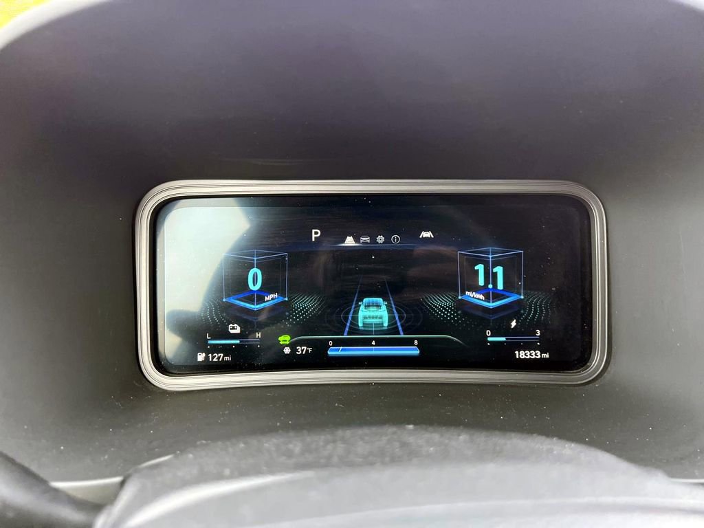 Certified 2023 Hyundai Kona SE w/ Cargo Package image 30