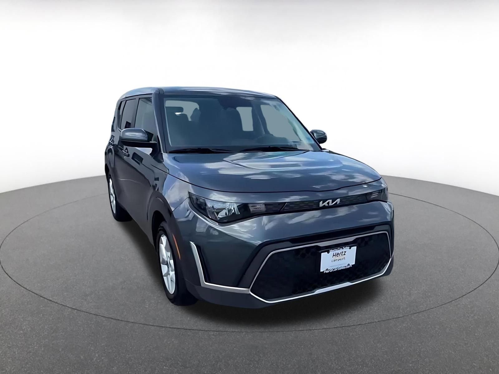 Used 2025 Kia Soul LX w/ LX Technology Package image 3