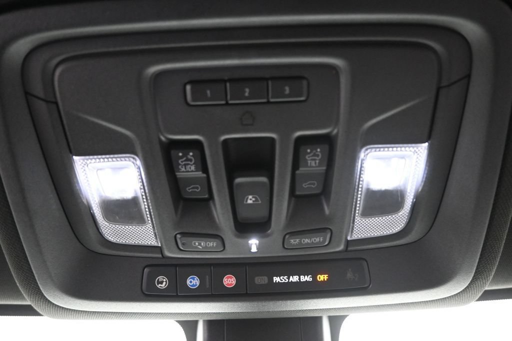 Used 2021 GMC Sierra 1500 AT4 w/ AT4 Premium Package AWD/4WD image 32
