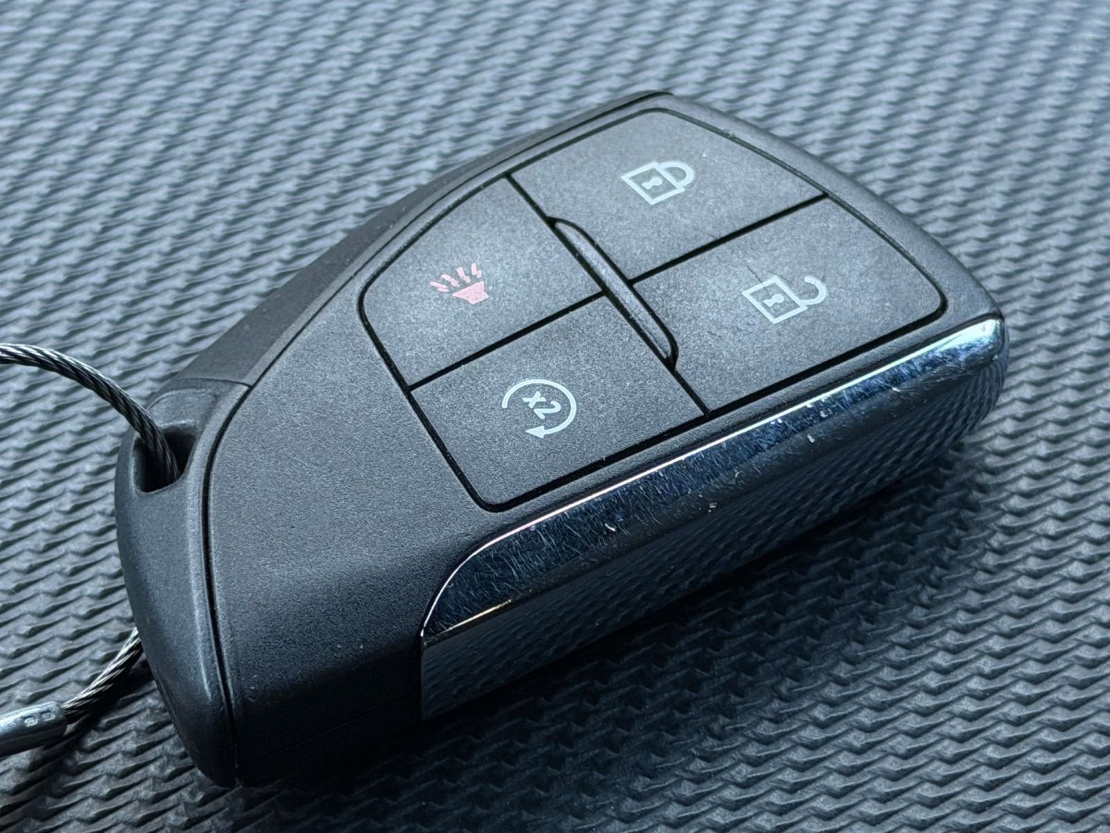 Used 2025 Chevrolet Equinox LT FWD image 24