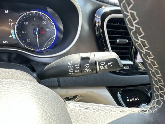 Used 2024 Chrysler Pacifica Touring-L FWD image 20