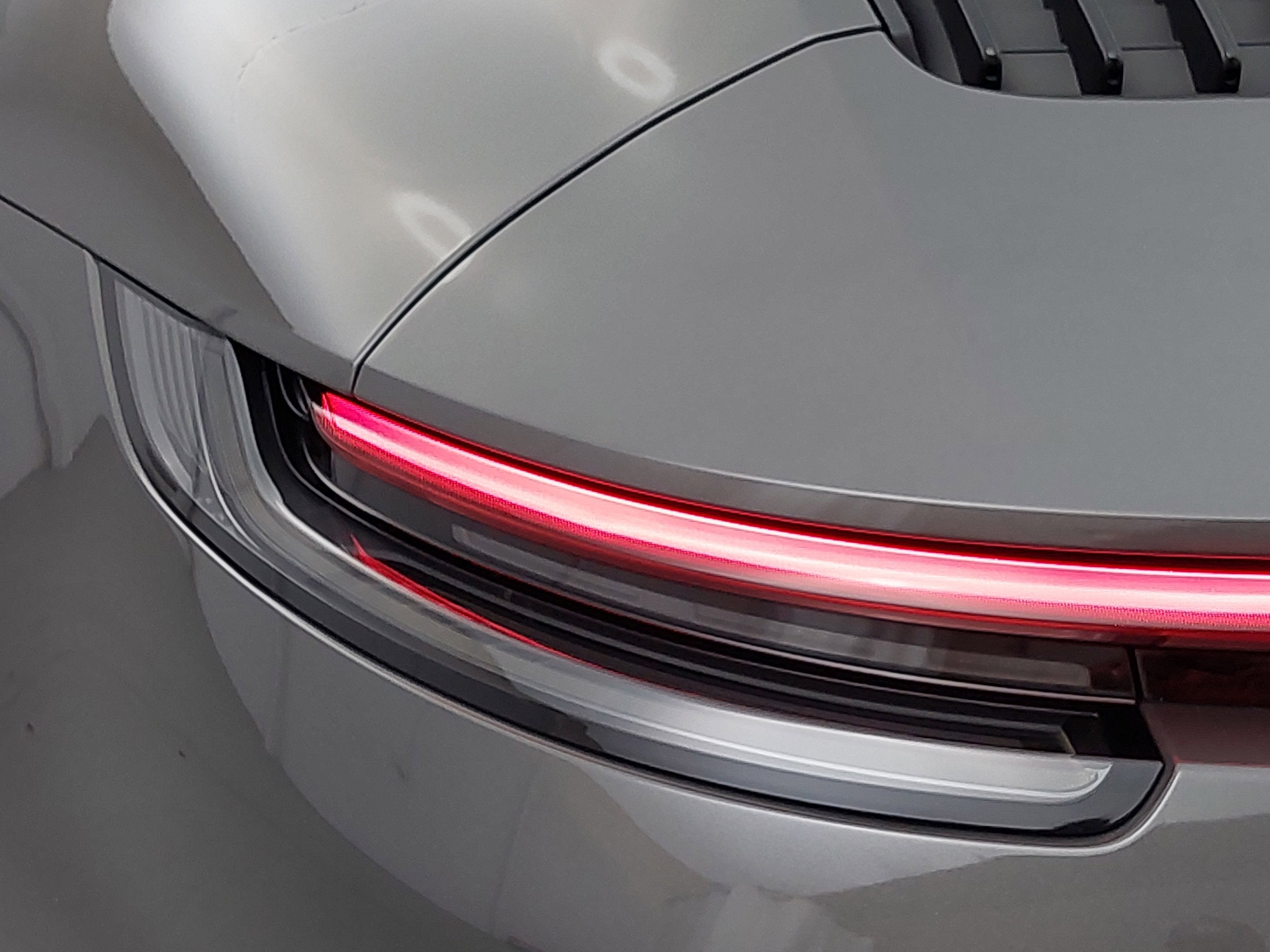 Used 2023 Porsche 911 Carrera image 33