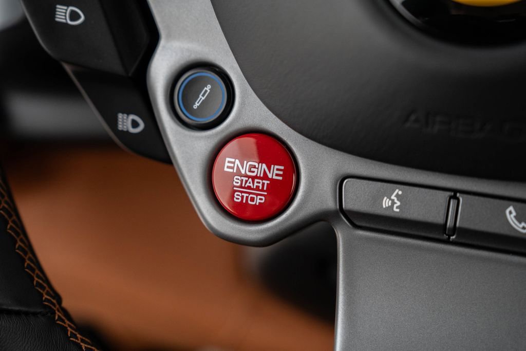 Used 2019 Ferrari 812 Superfast image 32