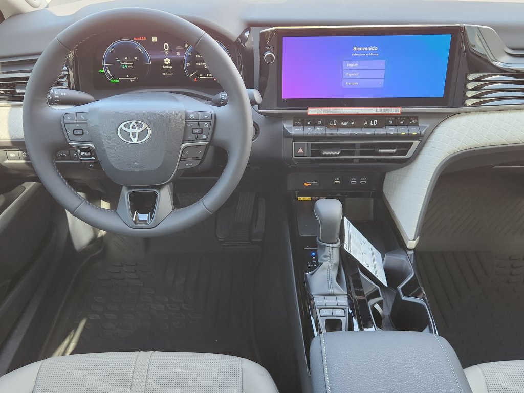 New 2026 Toyota Camry Hybrid FWD image 16
