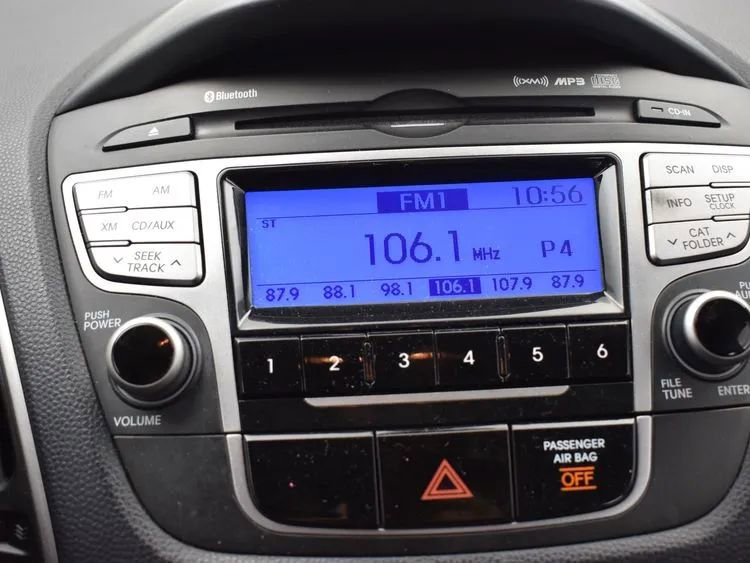 Used 2011 Hyundai Tucson GLS image 28