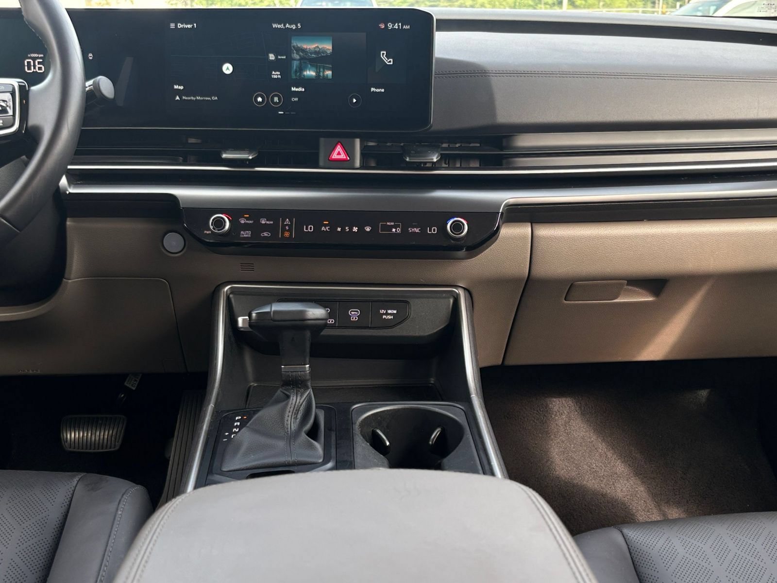 Used 2026 Kia Carnival FWD image 16