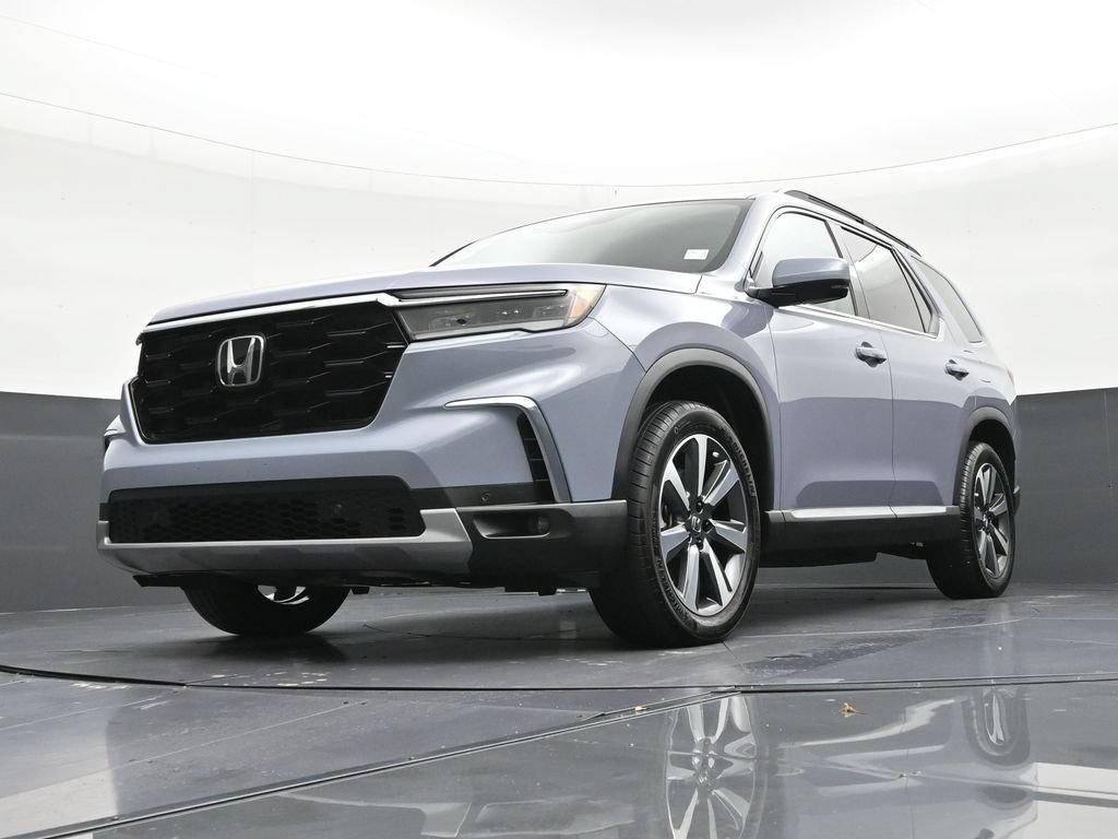 Used 2025 Honda Pilot Touring image 20