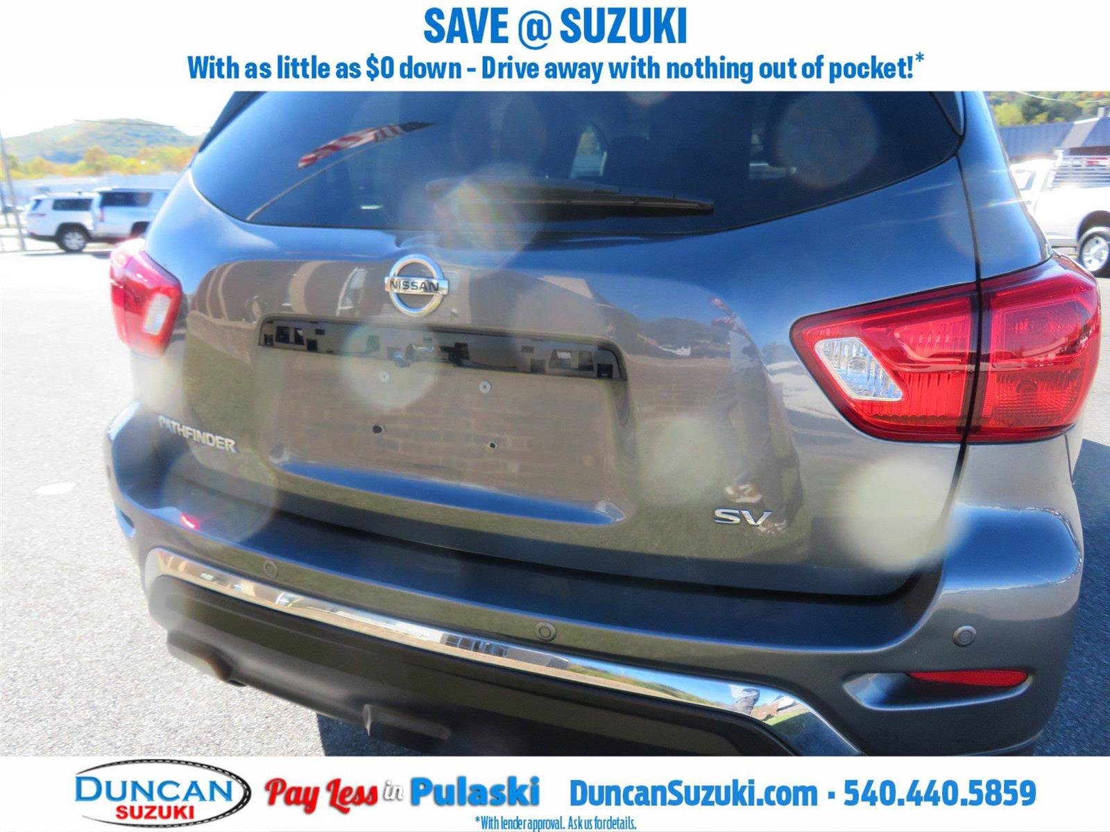 Used 2019 Nissan Pathfinder SV image 4