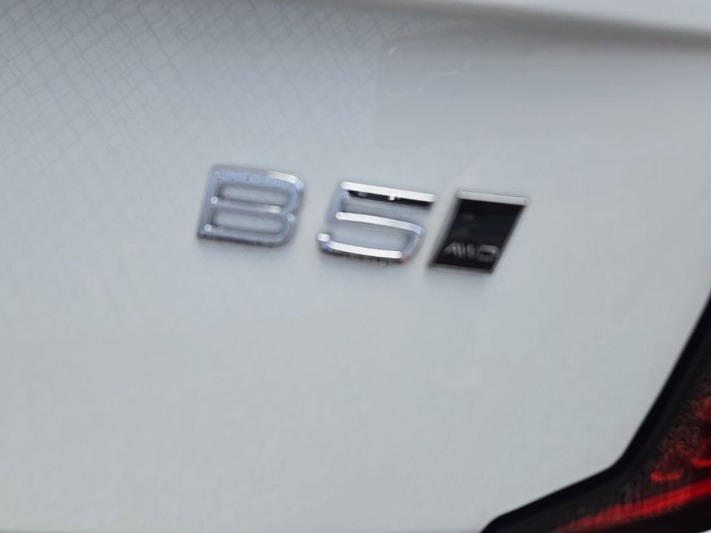 New 2026 Volvo XC90 B5 Plus w/ Protection Package Premier image 10