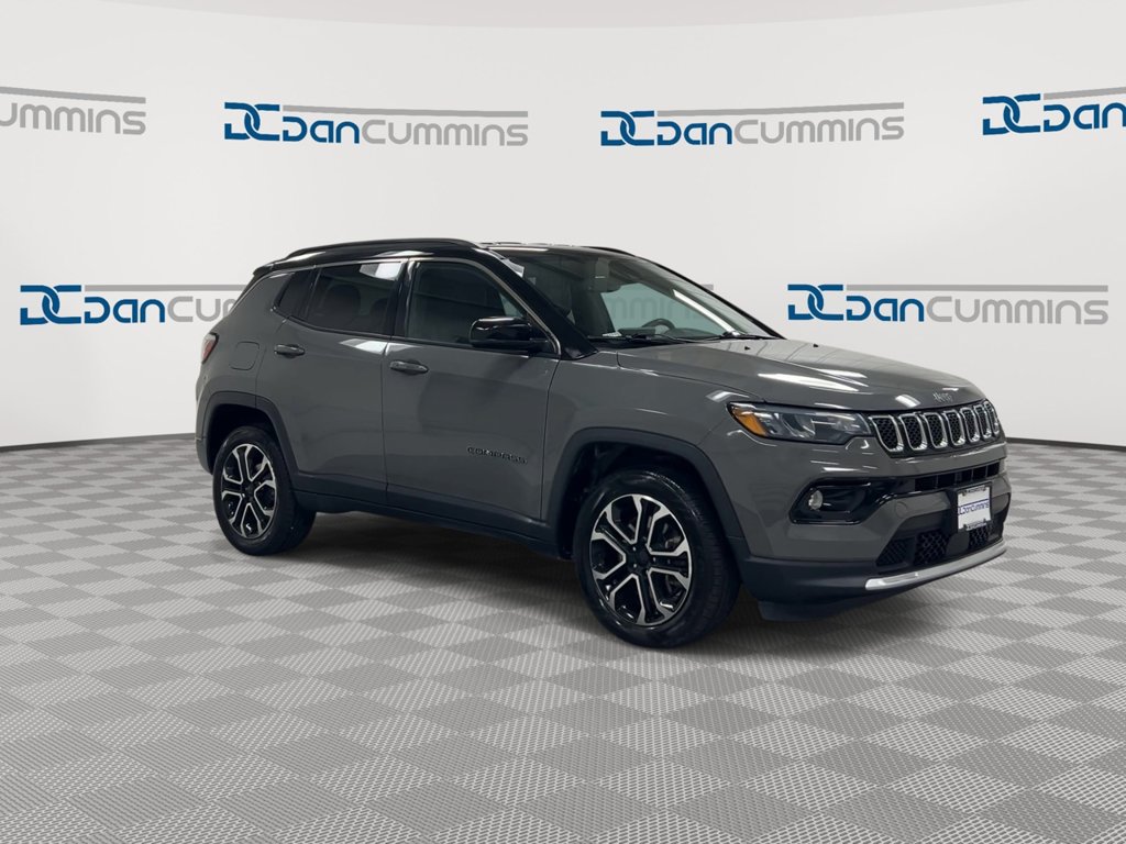 Used 2023 Jeep Compass Limited AWD/4WD image 2