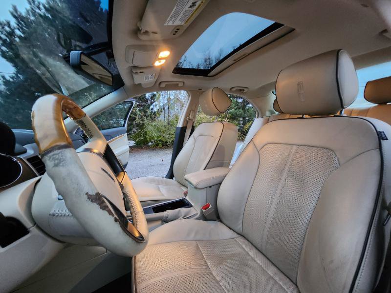 Used 2012 Lincoln MKZ AWD image 31