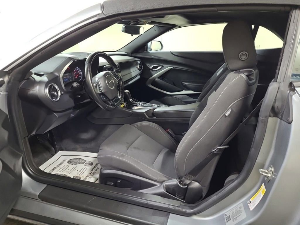 Used 2023 Chevrolet Camaro LT image 7