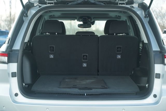 Used 2024 Jeep Grand Cherokee Laredo X image 20