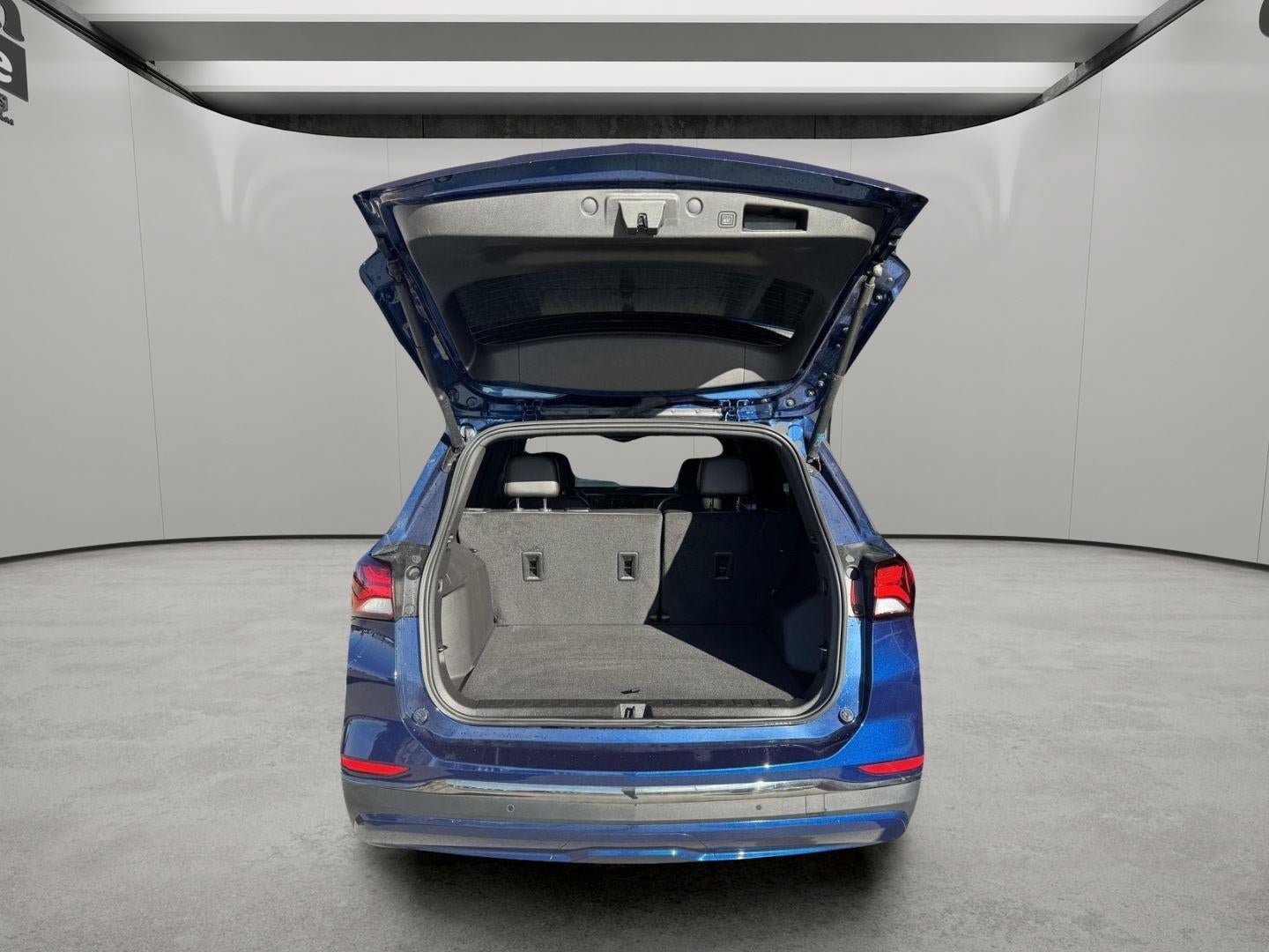 Used 2023 Chevrolet Equinox RS AWD/4WD image 6