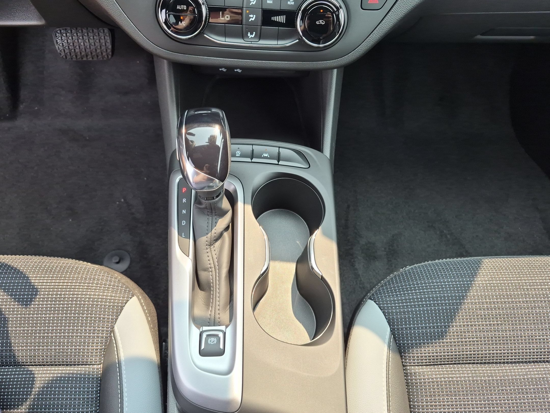 Certified 2025 Buick Envista Preferred FWD image 14