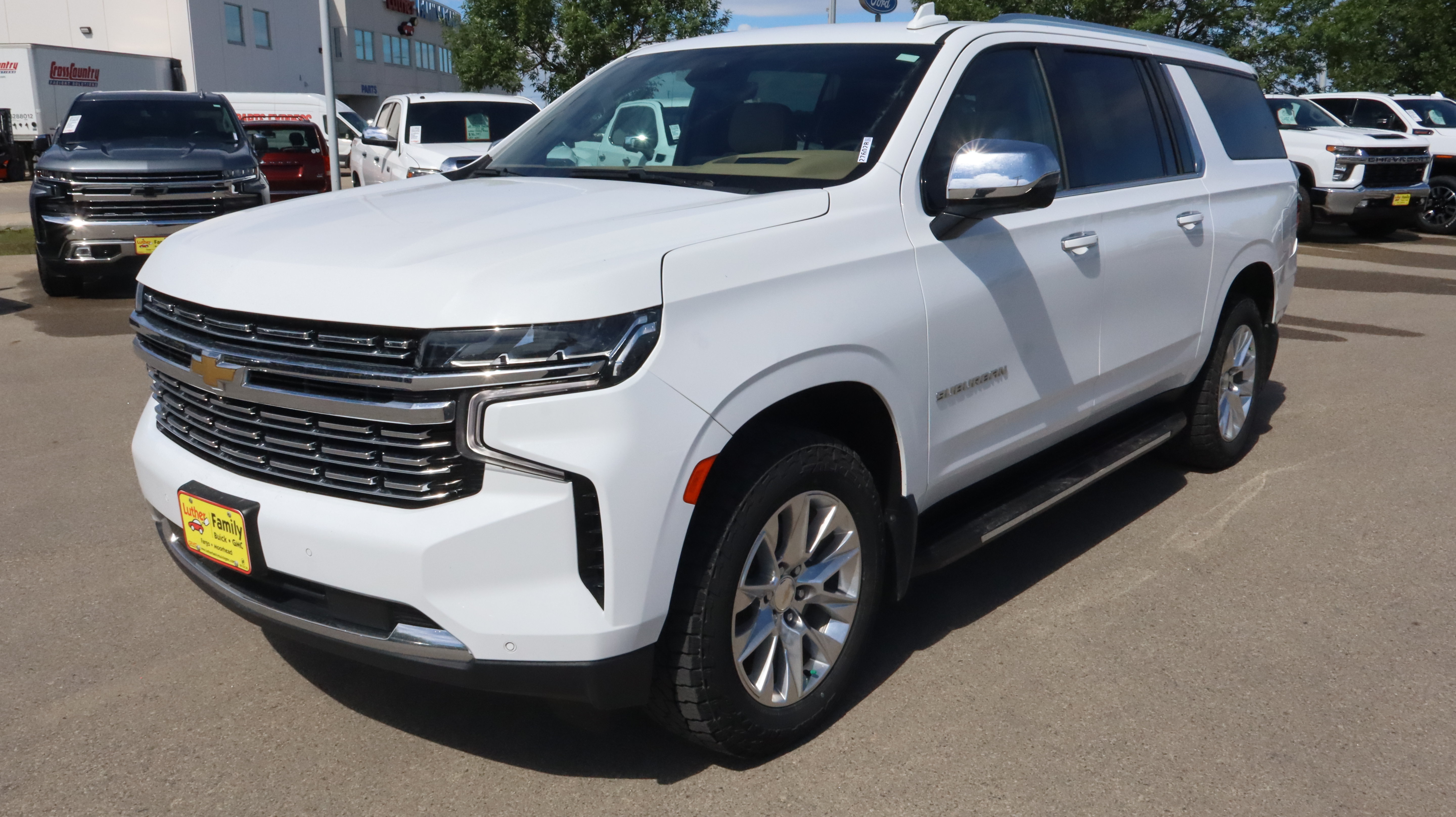 Used 2023 Chevrolet Suburban Premier AWD/4WD image 3