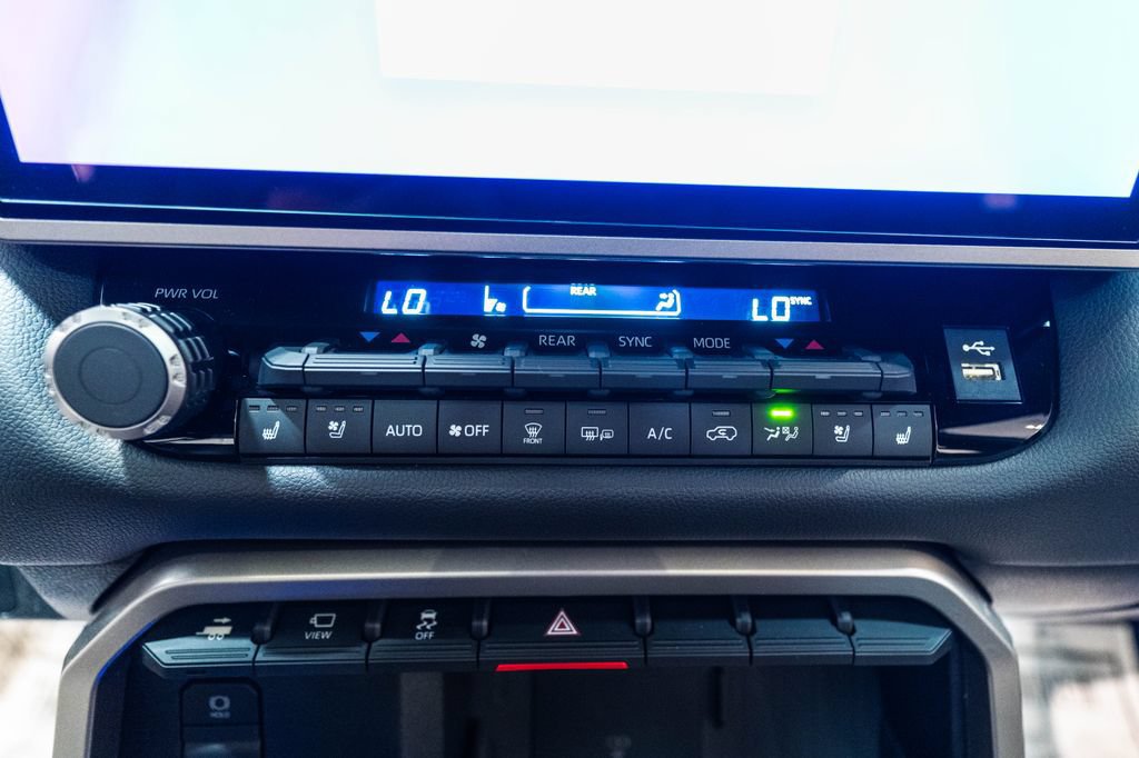 Certified 2026 Toyota Sequoia Limited w/ Tow Technology Package AWD/4WD image 33