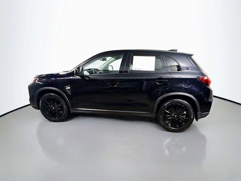 Used 2025 Mitsubishi Outlander Sport LE AWD/4WD image 4