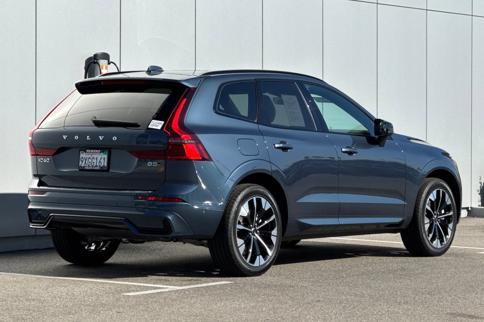 Certified 2026 Volvo XC60 B5 Plus w/ Protection Package Premier AWD/4WD image 5