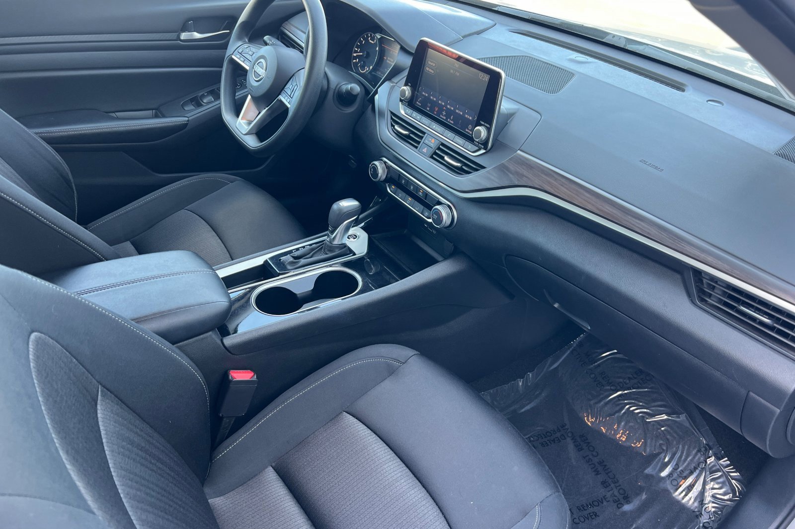 Used 2024 Nissan Altima 2.5 SV image 16