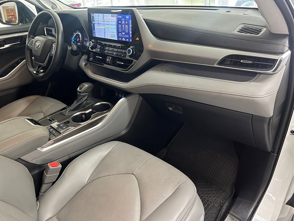 Used 2022 Toyota Highlander Platinum image 27