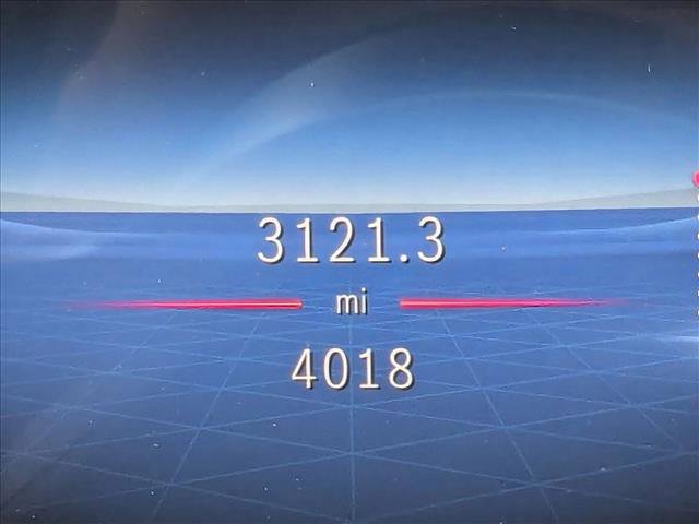 Used 2025 Mercedes-Benz GLB 250 image 11