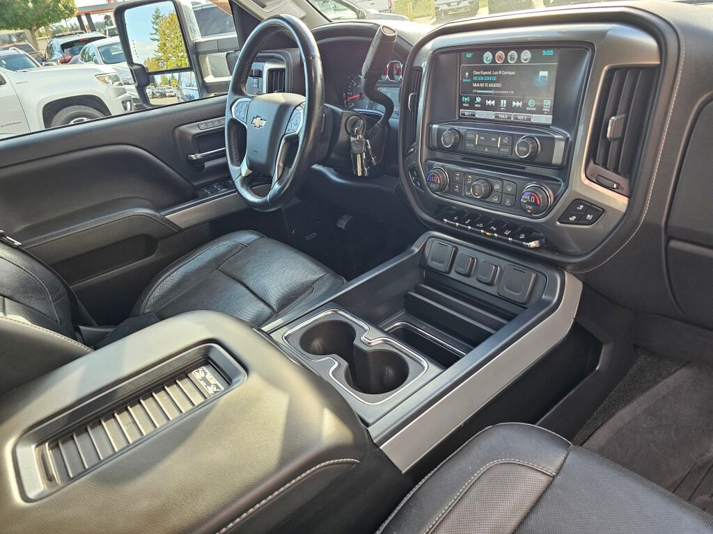 Used 2018 Chevrolet Silverado 3500 LTZ image 12
