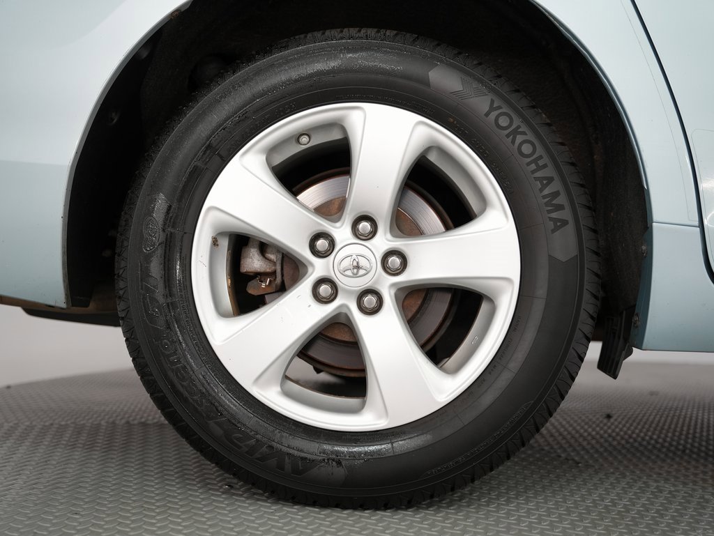 Used 2015 Toyota Sienna LE image 60